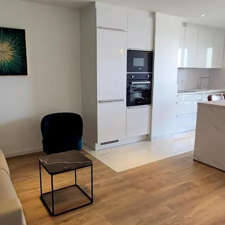 Appartement Belle Vue Acces Piscine Couverte Et Chauffee *
