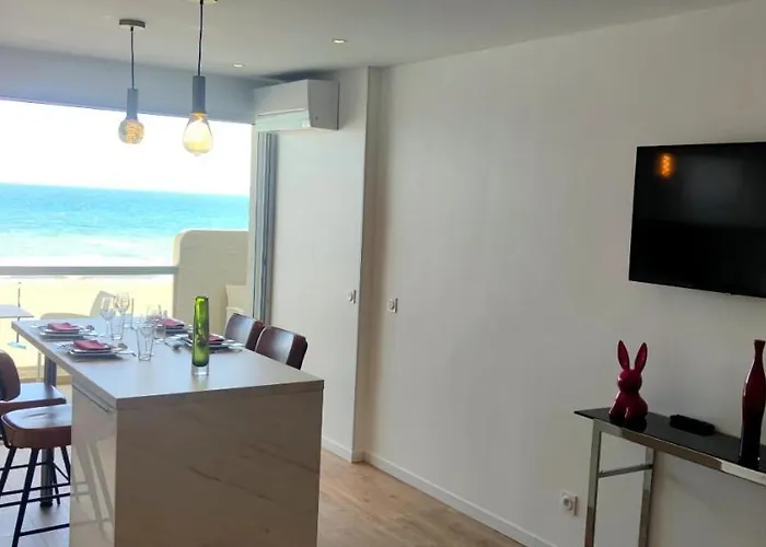 Apartment Belle Vue Acces Piscine Couverte Et Chauffee Canet-en-Roussillon